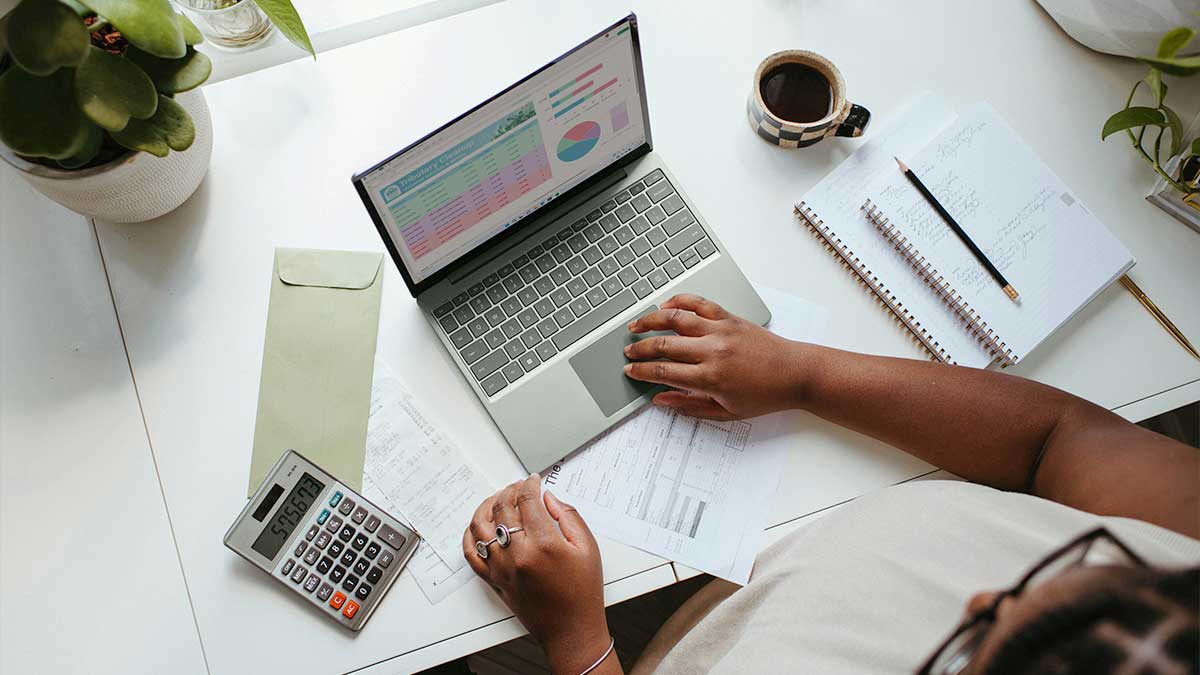 7 Essential Expense Tracking Tips for Consultants